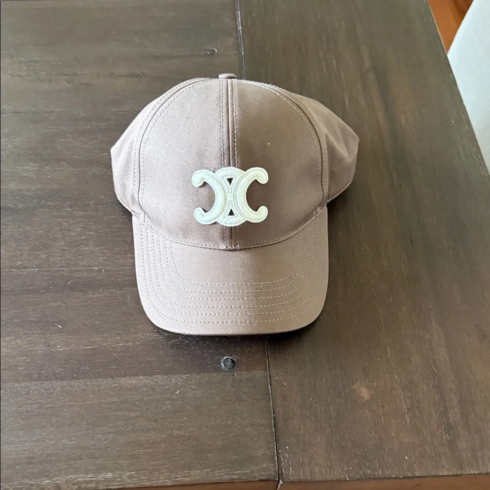 Authentic Celine hat. Never worn - Picture 1 of 8